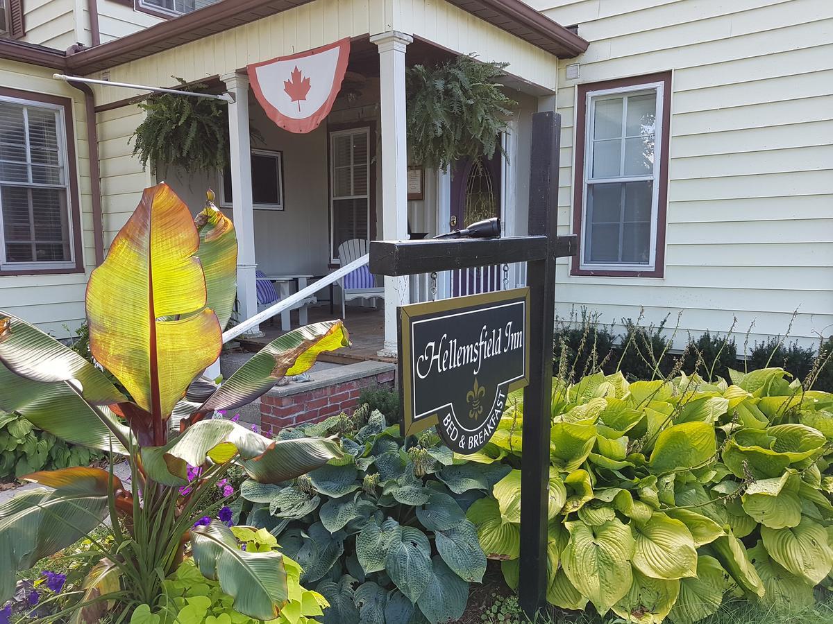 Hellemsfield Inn & Bed And Breakfast Kingsville エクステリア 写真