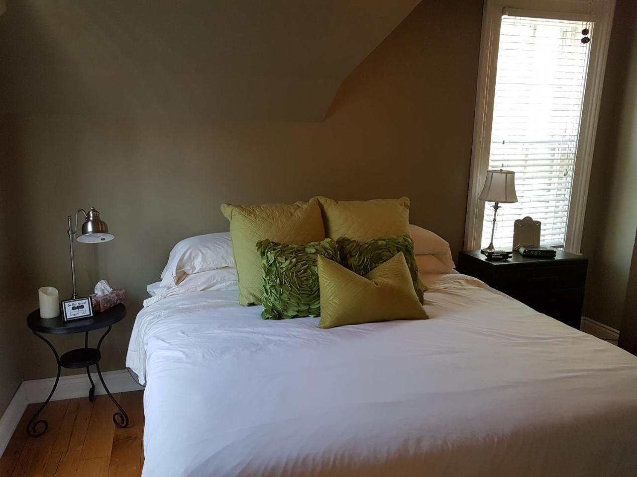 Hellemsfield Inn & Bed And Breakfast Kingsville エクステリア 写真